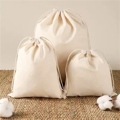 Existe-t-il des housses de rangement pour coussins avec une doublure intérieure douce ?